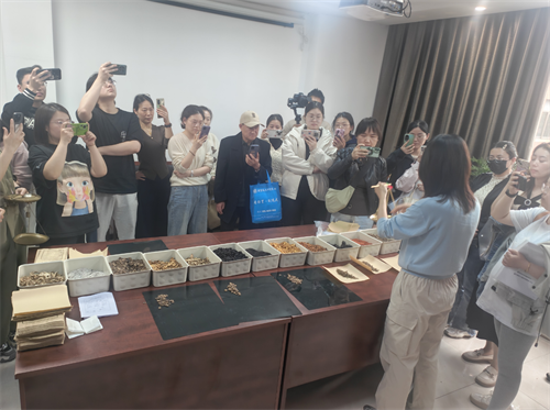1744594446692992.png 图片4.png